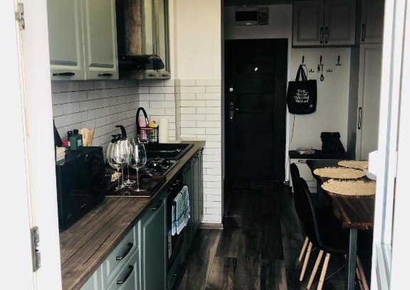 Sfantu Gheorghe Apartment | Cityscape Comfort with key lockbox