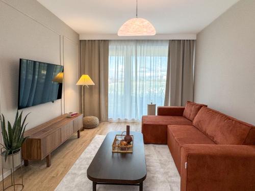 Tractorul Apartment | CityScape Earth Tones