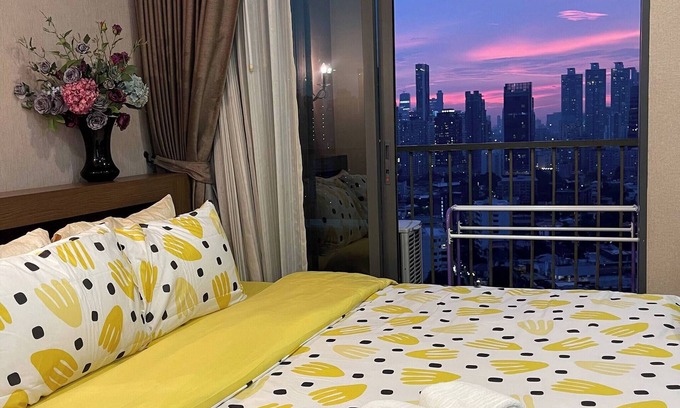 Sukhumvit Apartment | CityView FastWifi HeartOfBangkok Cozy 1 Min to BTS