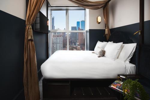 Midtown West Hotel | CIVILIAN Hotel