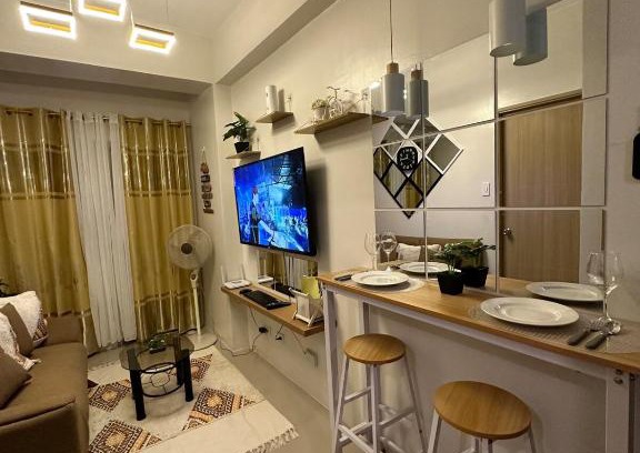 San Bartolome Apartment | CK Suites Staycation at Vine Residences by SMDC