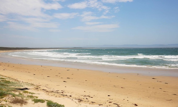 Currarong Cottage | Clara's Coastal Cottage - Pet Friendly - 1 Min Walk to Beach