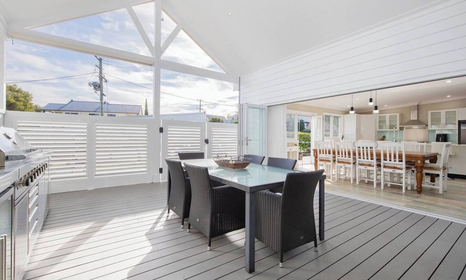 Stockton House | Claremont Timeless Foreshore Retreat by the Wharf