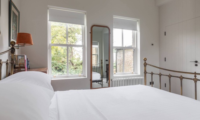 Kew Apartment | Clarence Road by onefinestay