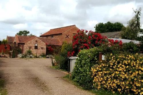 Louth House | Clares Cosy Cottage