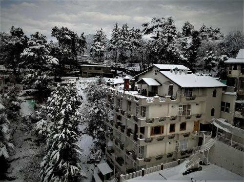 Ramgarh Hotel | Clarks Exotica Resort Ramgarh Mukteshwar