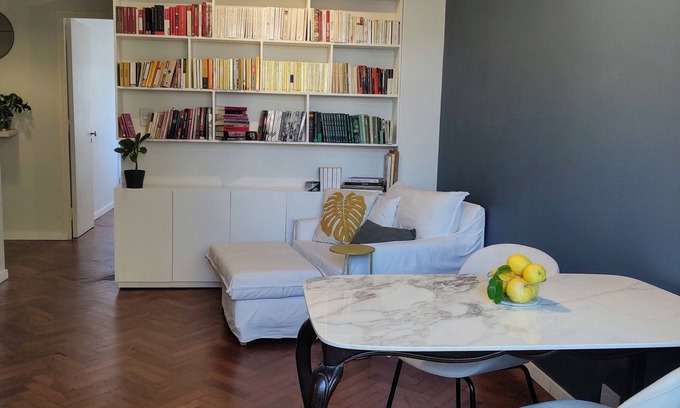 Barracas Apartment | Clasico y Moderno Apartamento en el Corazon de Buenos Aires