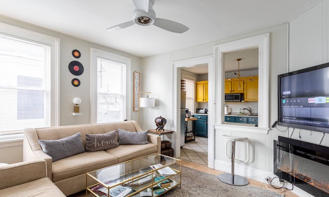 West End - West Side House | Classic Deluxe 5BR 2Baths w/ backyard