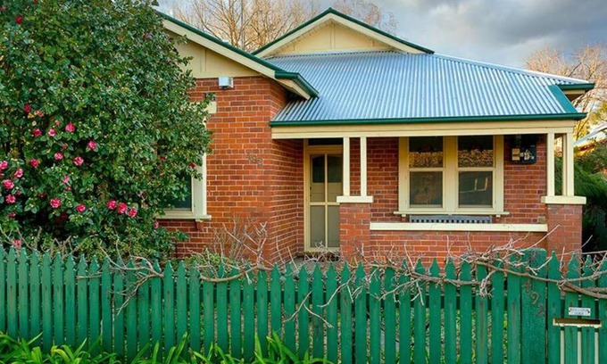 Albury House | Classic on George