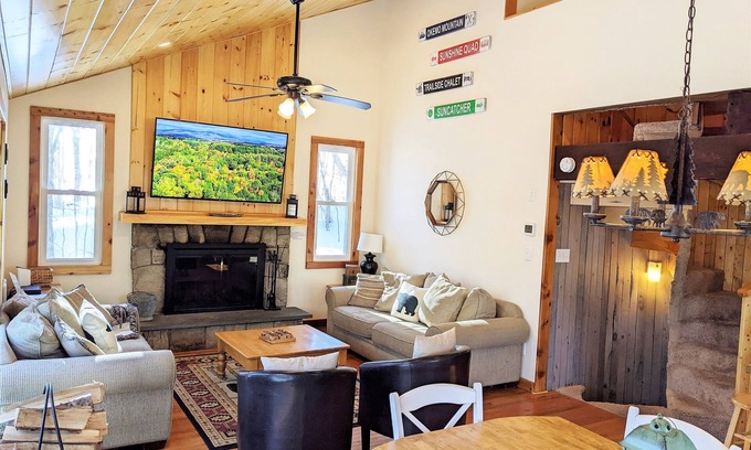 Ludlow House | Classic VT Ski Chalet - Walkable to Okemo Ski Lift w/Fit Pit & Pool Table