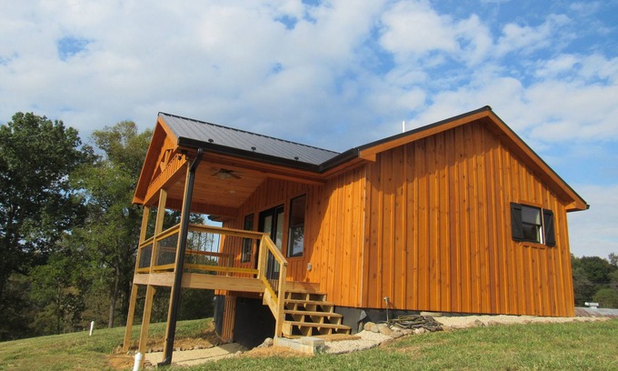 Bristol Cabin | Claude's Cabin Riverfront on the South Holston River