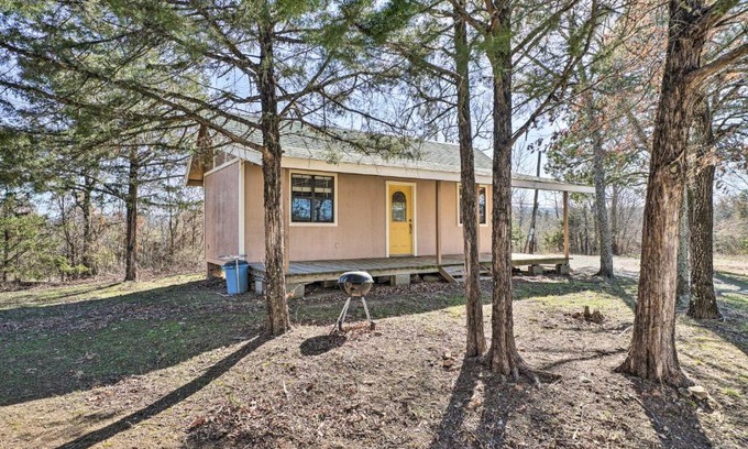 Clayton House | Clayton Cabin Rental Near Sardis Lake!