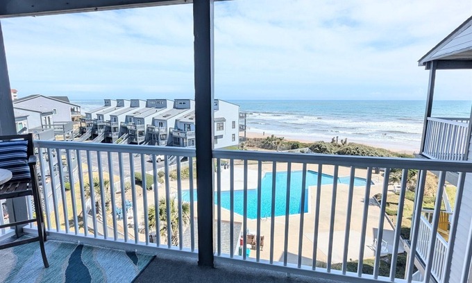 Sneads Ferry House | Clean, Oceanfront Condo w/Pool Access, King Bed & Beautiful Views!