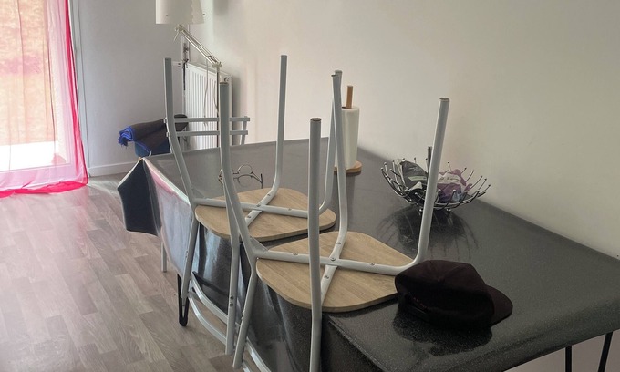 Evreux Apartment | Clean, quiet accommodation with a garden