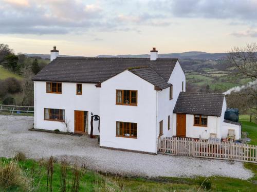 Denbigh House | Cleiriach