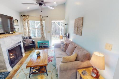 Blowing Rock House | Clementine Cottage at Doe Creek