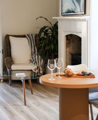 Beechworth Apartment | Clements Cottage on Main St. Bare bnb by Bare Body Beauty co.