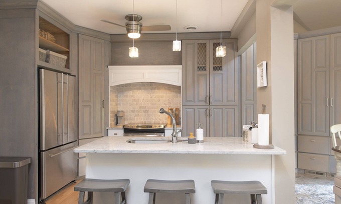 Shaker Heights House | Cleveland - Lakeside retreat in historic district! 4 mi- Cleve Clinic, UH, CWRU.