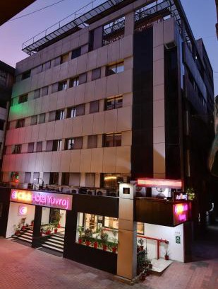 Surat Hotel | Click Hotel Yuvraj