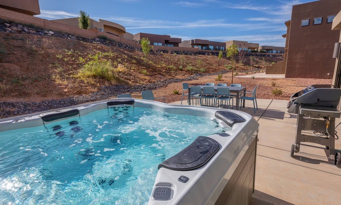 St. George Villa | Cliffside Retreat at The Ledges *Resort Amenities Included!*