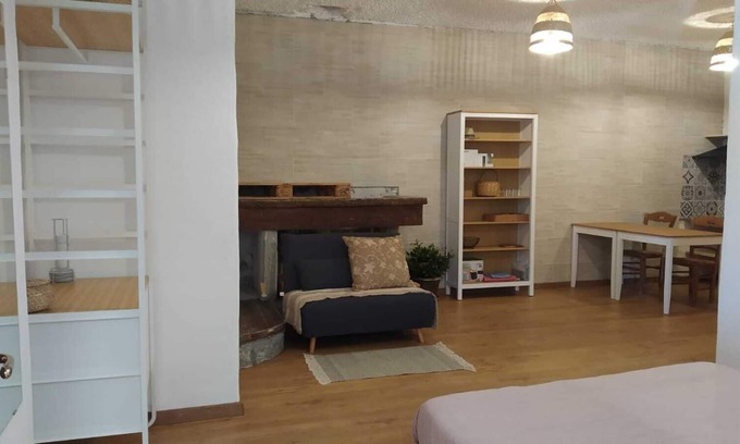 Ulassai House | Climbers Studio Flat with climbing wall