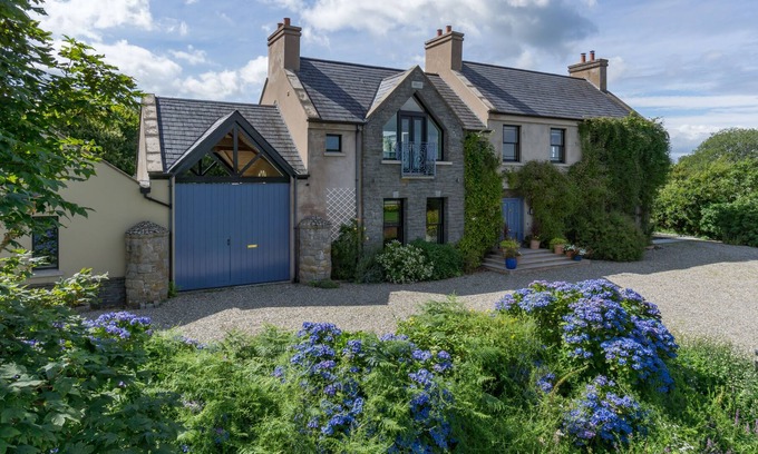 Coleraine House | Clonaslee Country House - Entire 18 Acre Estate With Tennis Court