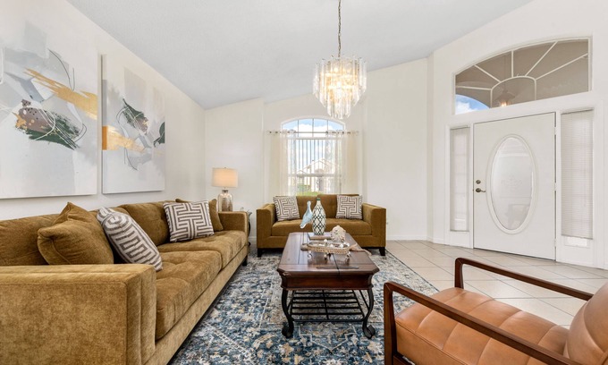 Orlando House | Close to Diney World/Golf Club/UCF/10 Guest/Pool/Laundry