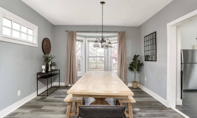 Detroit House | Close to Downtown and Midtown - Sleeps 12