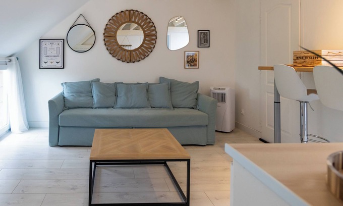 Troyes Apartment | Close to everything, quiet and fully equipped F1, wifi