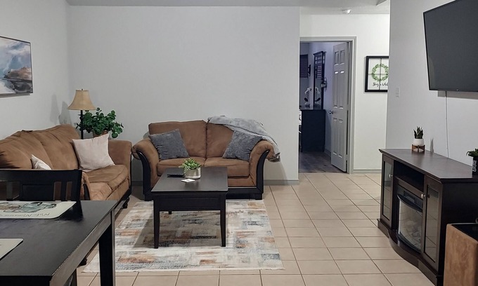 College Station House | Close to Kyle Field and Midtown Park, Texas A&M, Chili fest in Snook, Tx.