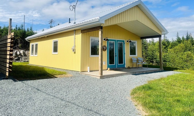 East Petpeswick Cottage | Close to Martinique Beach.