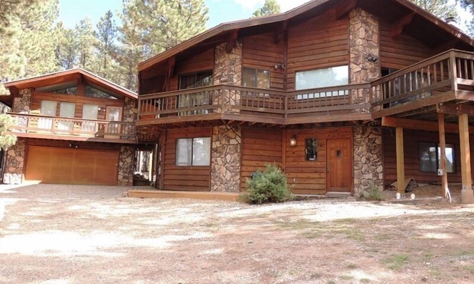 Angel Fire House | Close to Mountain Activities | Pet Friendly | Hot Tub | 5K Cabin
