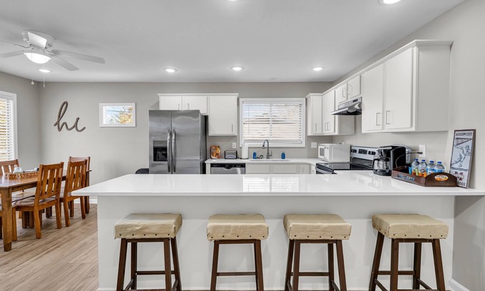 Starkville House | Close to MSU | Luxury | Smart TVs