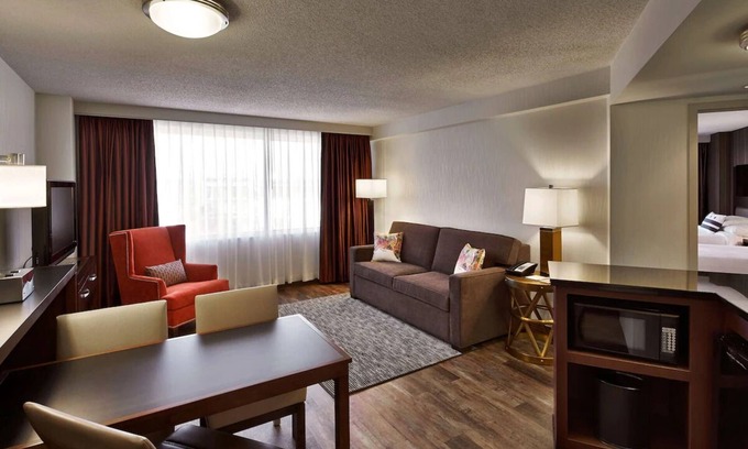 Friendship Heights Hotel | Close to National Cathedral & Shops | EV Charging | 3 Hotel Units in Chevy Chase
