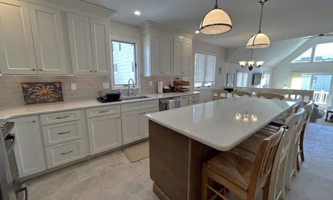 Townsend's Inlet House | Close to popular 85th Street beach which has a gazebo and restrooms