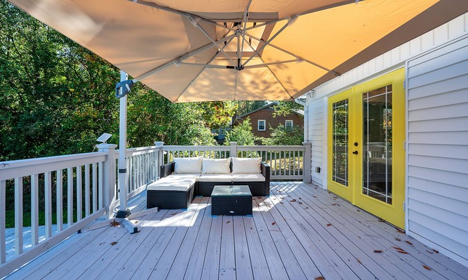 Raleigh House | Close to Six Forks Rd, North Hills home & within 10 mins of Crabtree Valley Mall