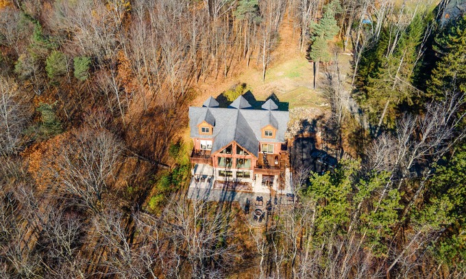 Ellicottville House | Close to ski slopes and center of ellicottville