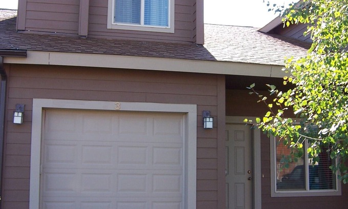 Donnelly House | Close to Tamarack and Cascade Lake boat ramps