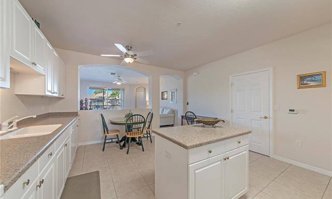 Bonita Springs Condo | Close to the beaches, great restaurants, family fun.