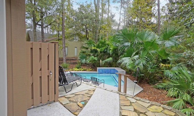 Sea Pines House | Close to the beach,heated pool & private outdoor living & Winter monthly rates.