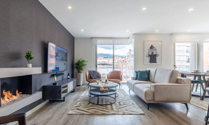Usaquen Apartment | Cloud 9 | Big & Spacious | The Amber