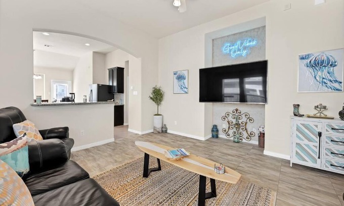 Santa Fe House | Cloud Mar, Near DT & Beach Resort