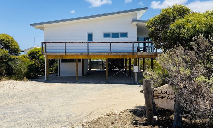 Warrenben House | Cloudbreak Marion Bay
