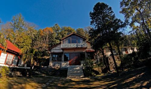 Dharamshala Hotel | Clouds End Villa, A Heritage Home Stay, 10 Mins from Mcleodganj