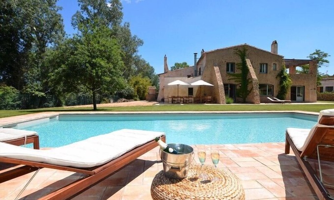 La Bisbal d'Emporda Villa | Club Villamar - Luxurious and authentic holiday villa
