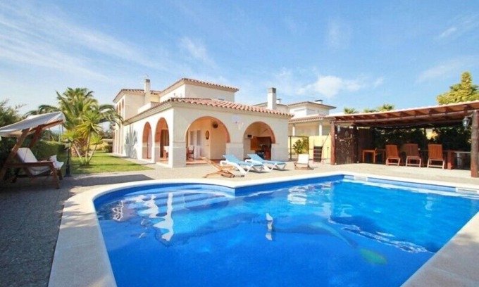 Calonge Villa | Club Villamar - Charming villa with wifi, lovely garden with large swimming pool, children playgr.