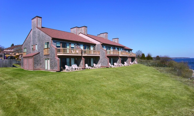 Jamestown Hotel | Club Wyndham Newport Overlook