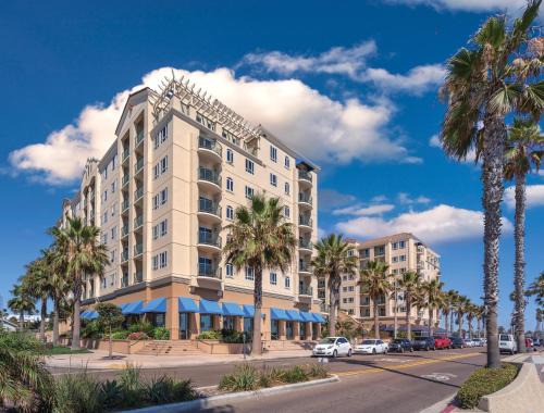 Townsite Resort | Club Wyndham Oceanside Pier Resort