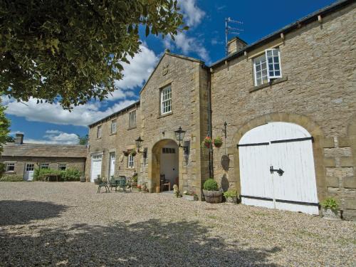 West Burton House | Coach House - E5120