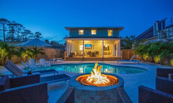 Jacksonville Beach House | Coastal Beach Retreat w/Heated Pool, Putting Green